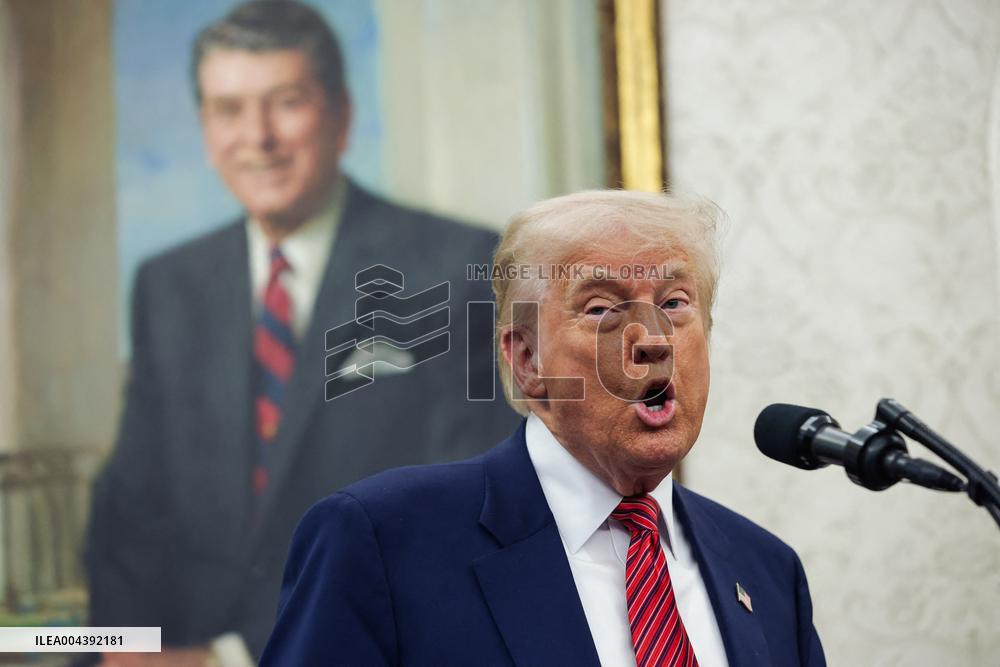 DC: President Trump Swears in David Perdue as U.S. Ambassador to China