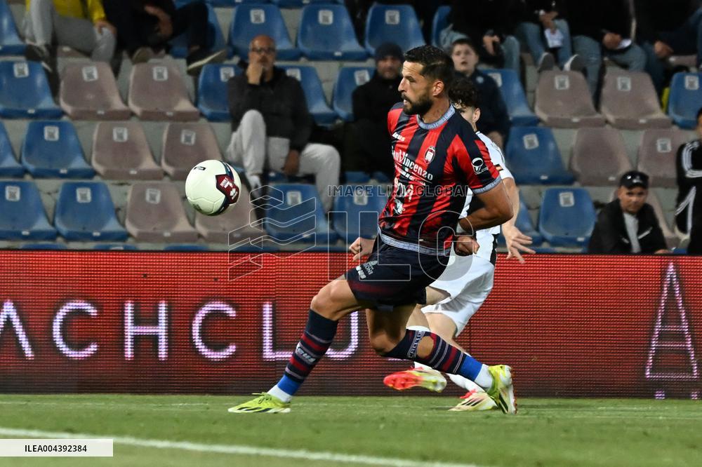 CALCIO - Serie C Italia - Crotone vs Juventus Next Gen