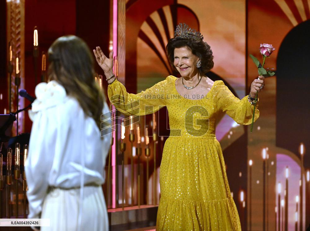 CHRISTER LINDARW AND THE QUEEN