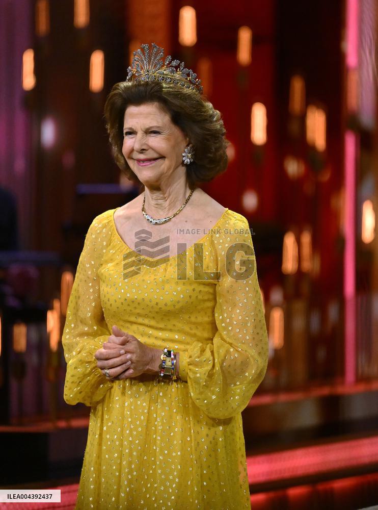 CHRISTER LINDARW AND THE QUEEN