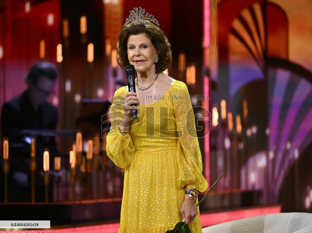 CHRISTER LINDARW AND THE QUEEN