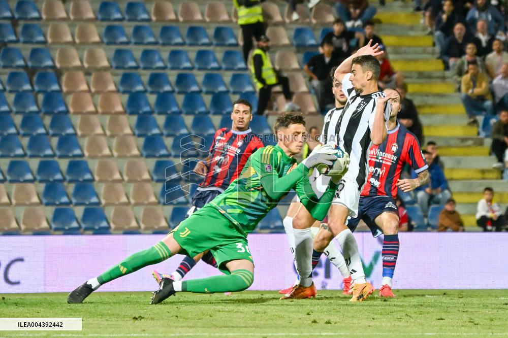 CALCIO - Serie C Italia - Crotone vs Juventus Next Gen