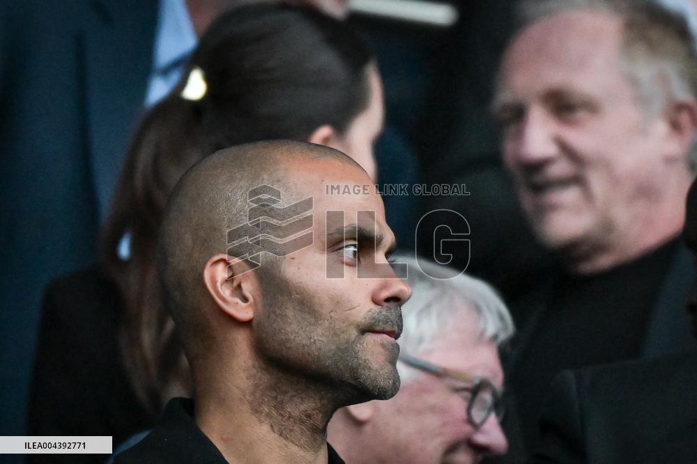 Champions League PSG vs Arsenal FC - celebrities - FA