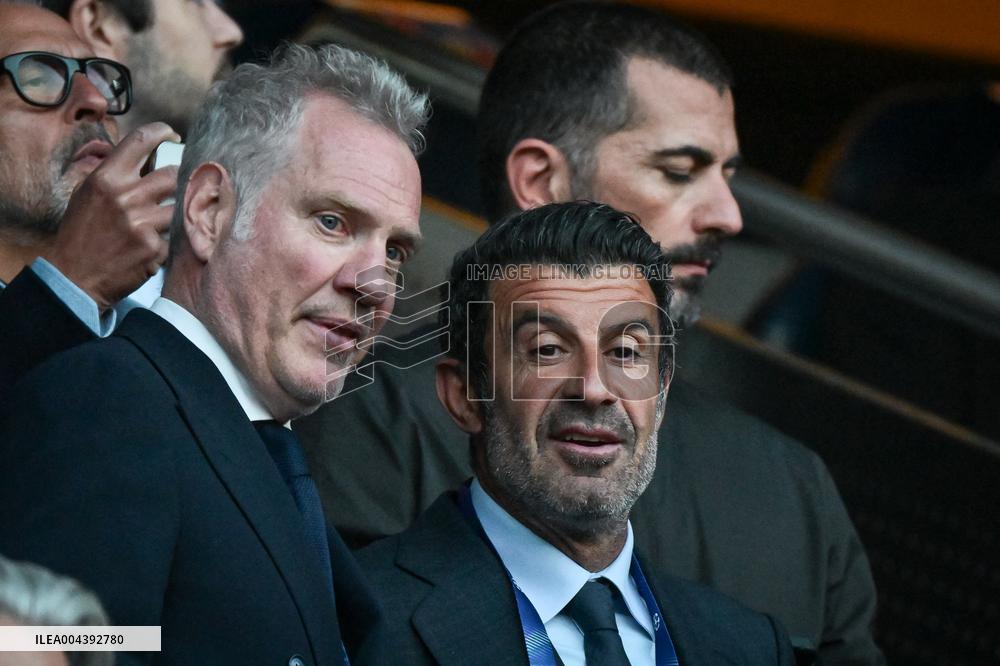 Champions League PSG vs Arsenal FC - celebrities - FA