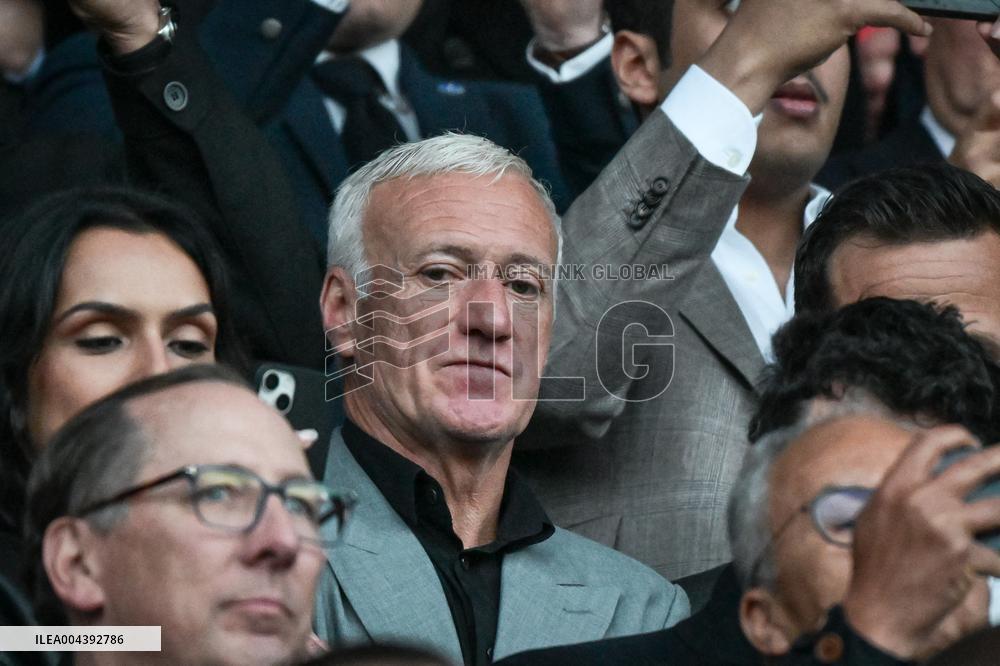 Champions League PSG vs Arsenal FC - celebrities - FA