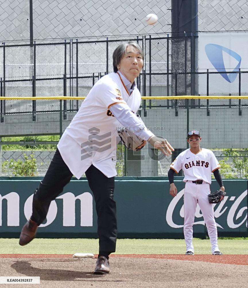 Baseball: ex-big leaguer Matsui at NPB minor league game
