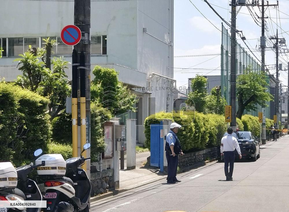 2 arrested over break-in at Tokyo school
