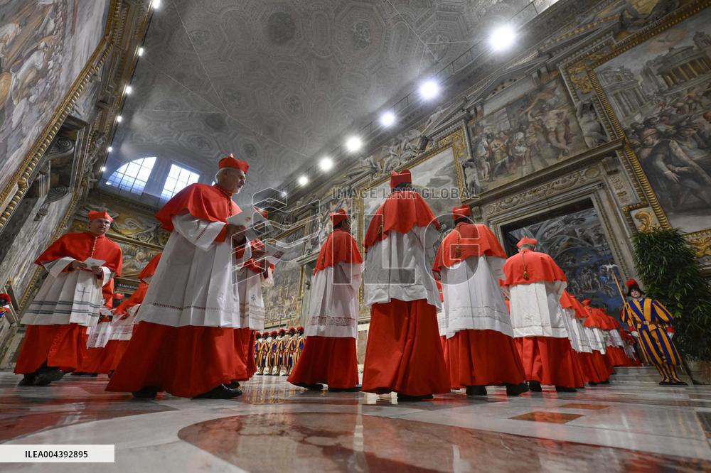 Conclave To Elect New Pope Begins - Vatican
