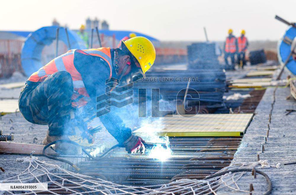 Dengkou Yellow River Bridge Construction