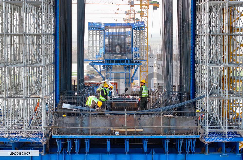 Dengkou Yellow River Bridge Construction