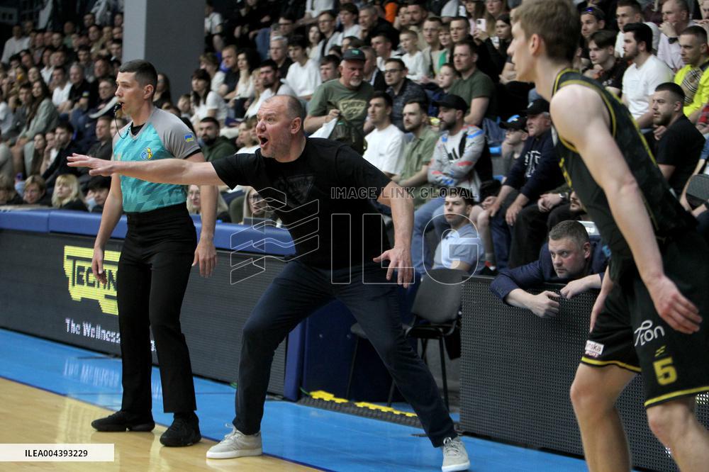 BC Dnipro beats BC Kyiv Basket 69-66