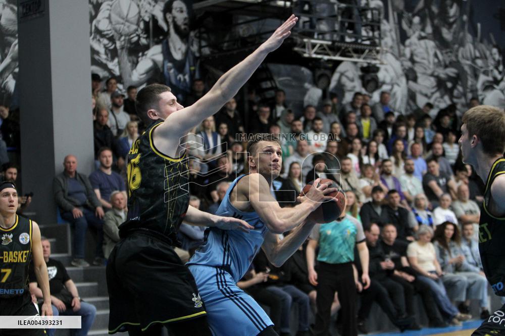 BC Dnipro beats BC Kyiv Basket 69-66