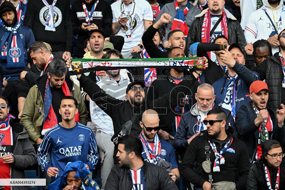 PSG Ultras At Match Between PSG And Arsenal - Paris
