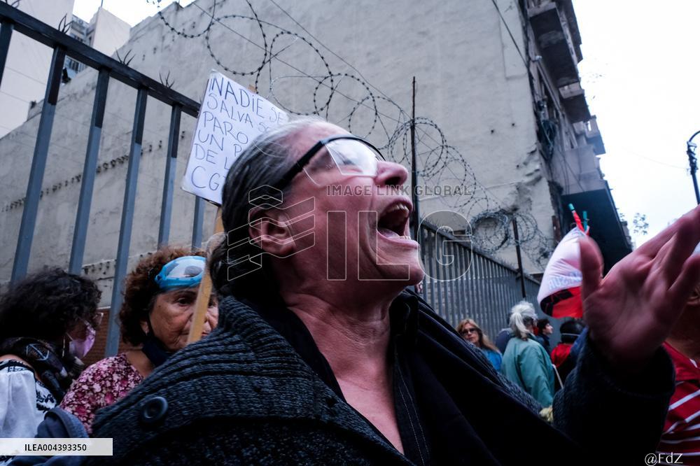 Milei's Violent Repression Of A Pensioners Protest In Argentina