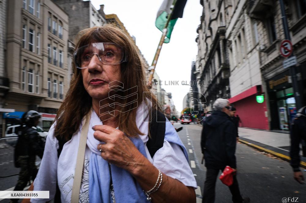 Milei's Violent Repression Of A Pensioners Protest In Argentina