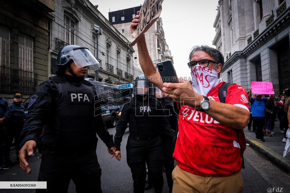 Milei's Violent Repression Of A Pensioners Protest In Argentina