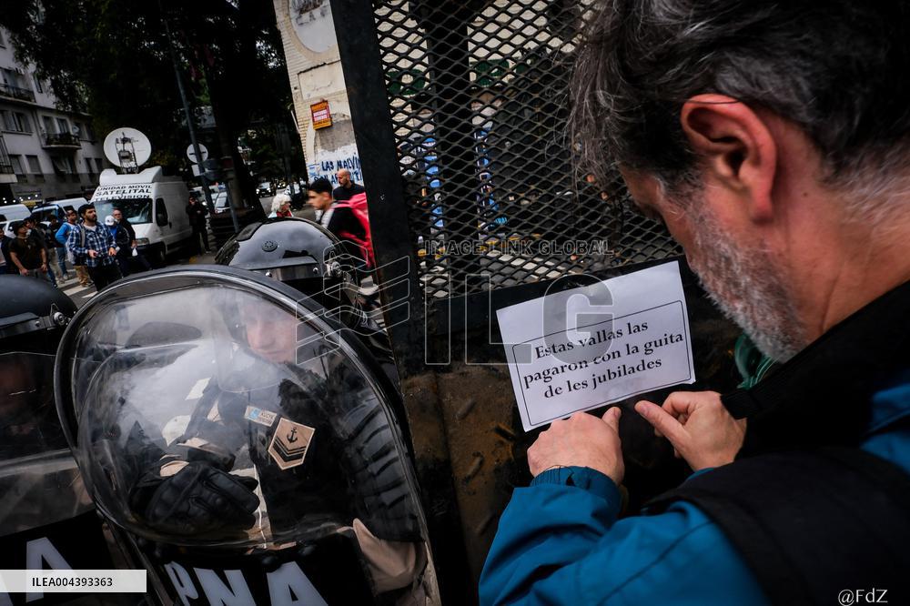Milei's Violent Repression Of A Pensioners Protest In Argentina