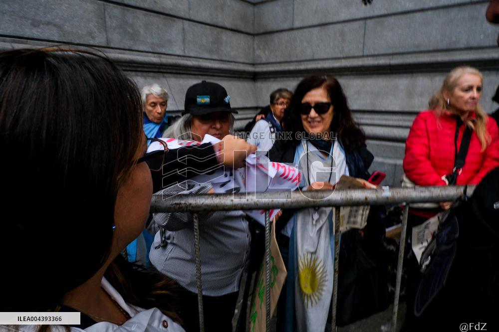 Milei's Violent Repression Of A Pensioners Protest In Argentina