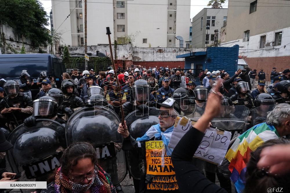 Milei's Violent Repression Of A Pensioners Protest In Argentina