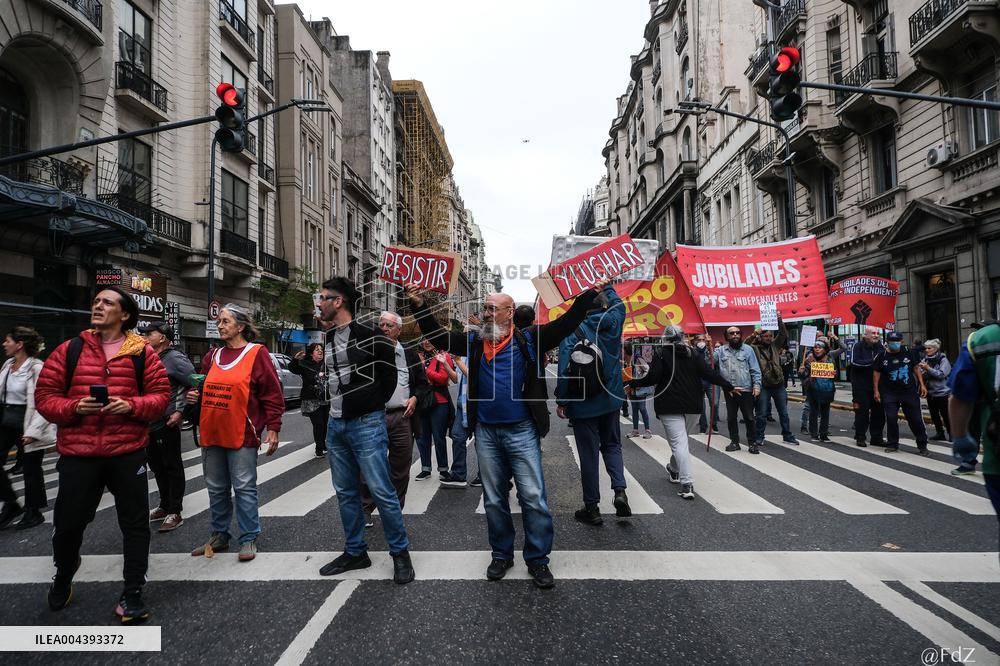 Milei's Violent Repression Of A Pensioners Protest In Argentina