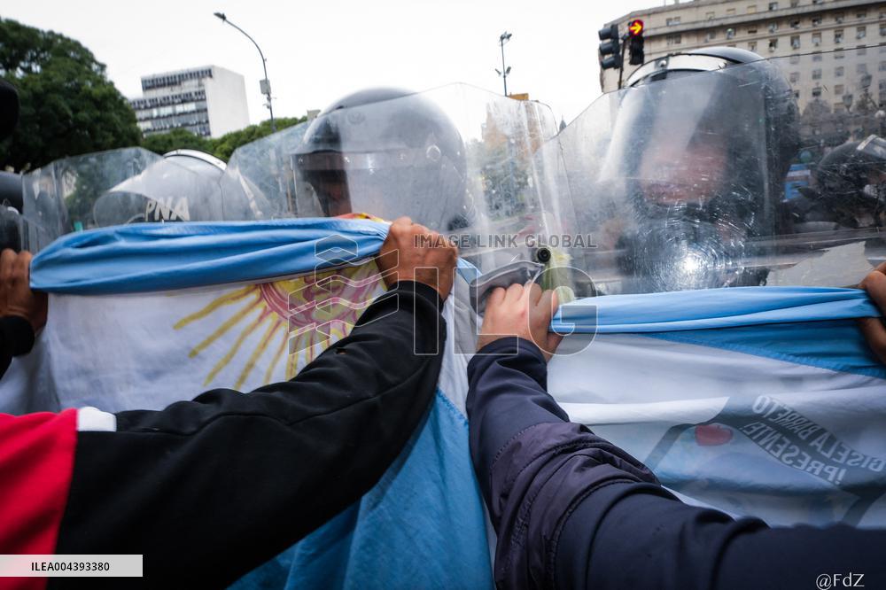 Milei's Violent Repression Of A Pensioners Protest In Argentina