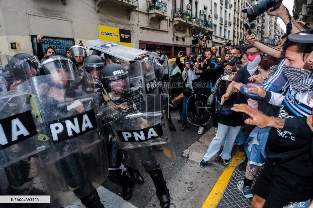 Milei's Violent Repression Of A Pensioners Protest In Argentina