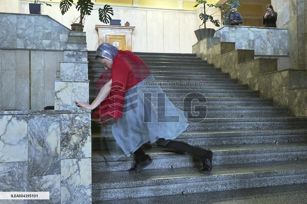 Warmth of Cold Walls performance shown in Kharkiv