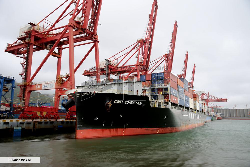 China Import And Export Growth in The First Four Months of 2025