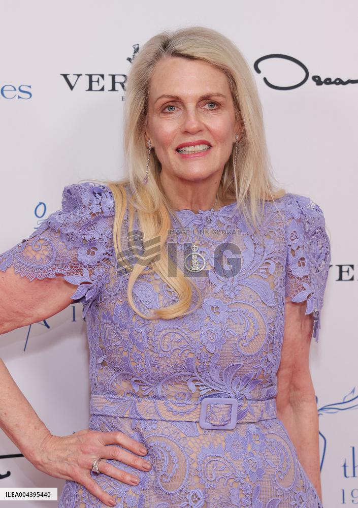 The Colleague's Annual Spring Luncheon And Oscar de la Renta Fashion Show - LA