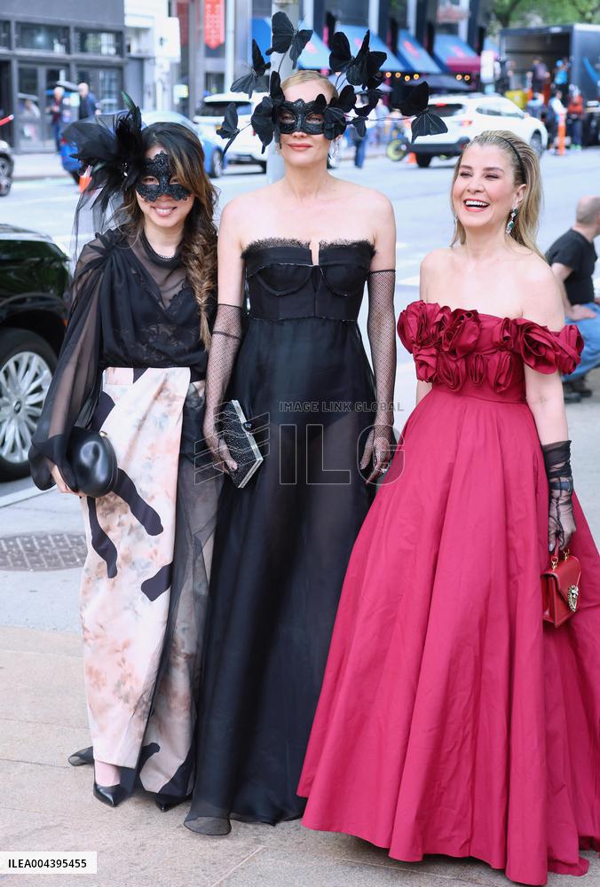 Celebs at The New York Ballet Spring Gala - NYC