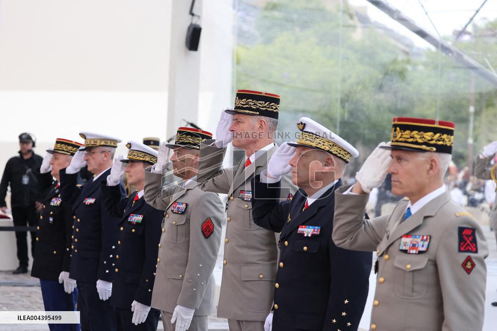 President Macron At Tomb Of The Unknown Soldier Ceremony - Paris