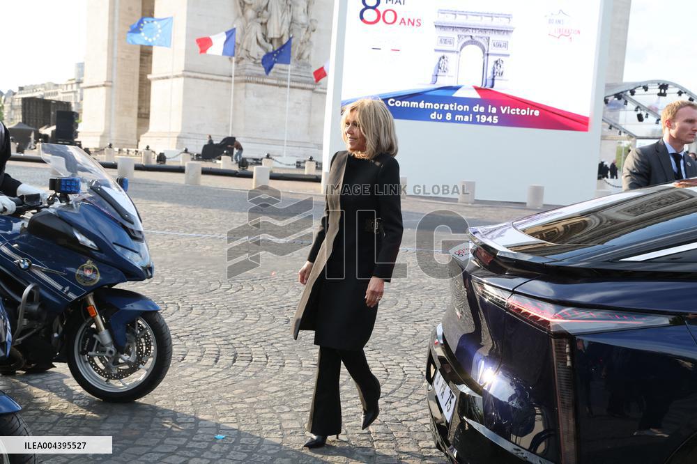 President Macron At Tomb Of The Unknown Soldier Ceremony - Paris