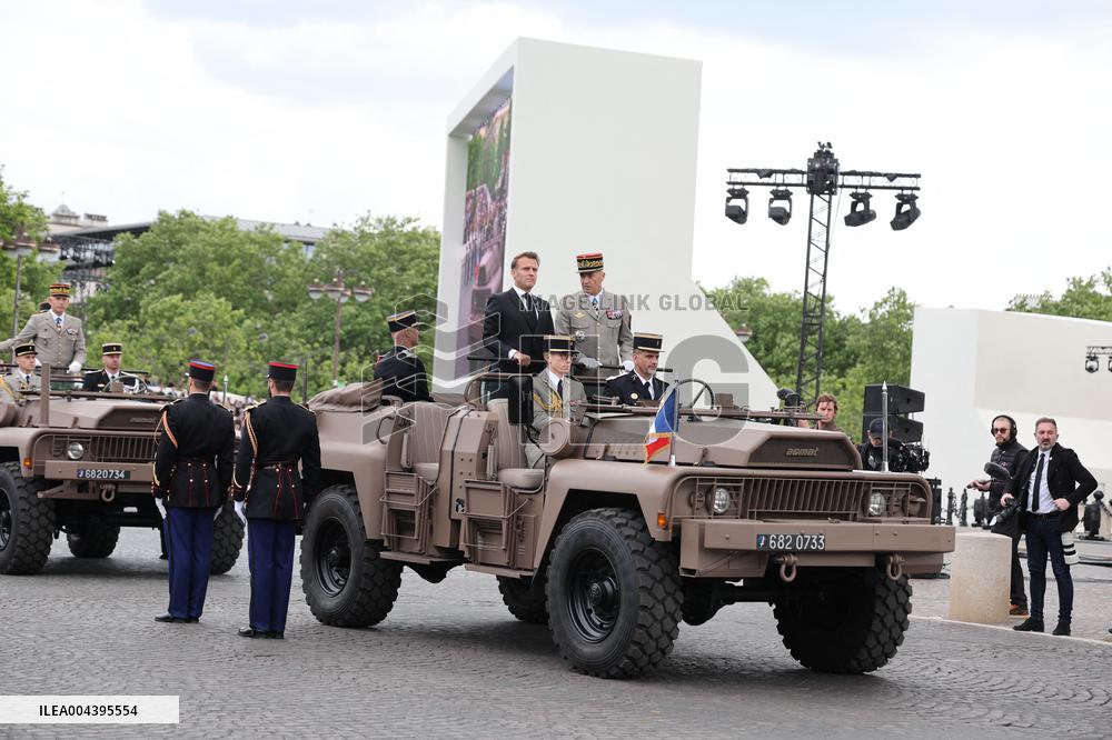 President Macron At Tomb Of The Unknown Soldier Ceremony - Paris