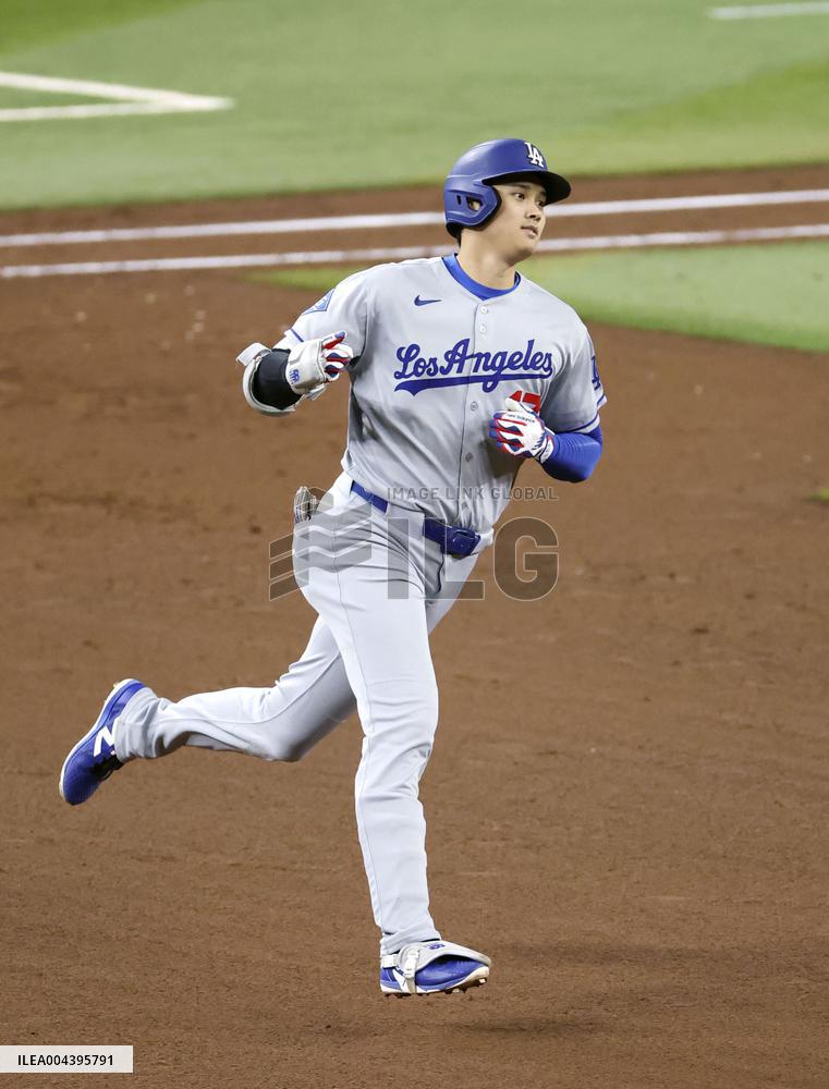 Baseball: Dodgers vs. D-backs