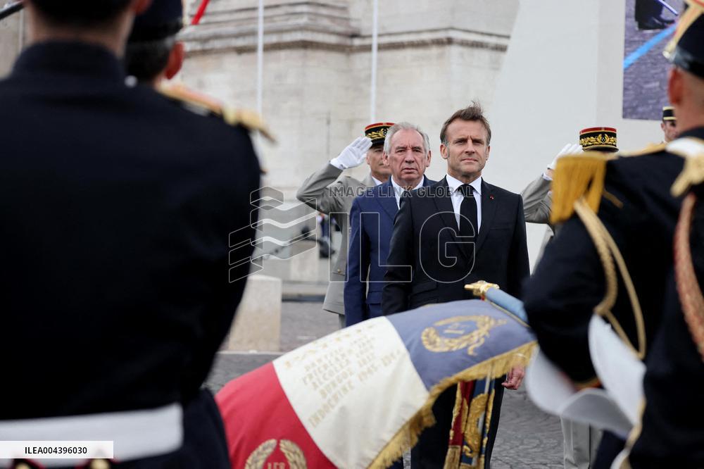 President Macron At Tomb Of The Unknown Soldier Ceremony - Paris