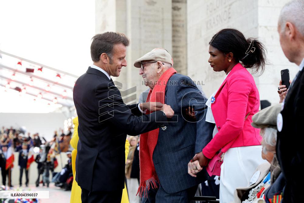 President Macron At Tomb Of The Unknown Soldier Ceremony - Paris