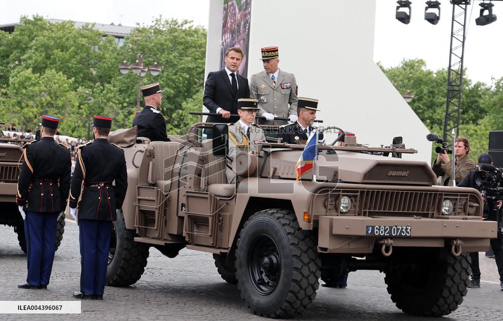 President Macron At Tomb Of The Unknown Soldier Ceremony - Paris