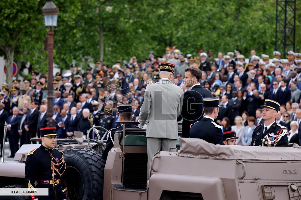 President Macron At Tomb Of The Unknown Soldier Ceremony - Paris