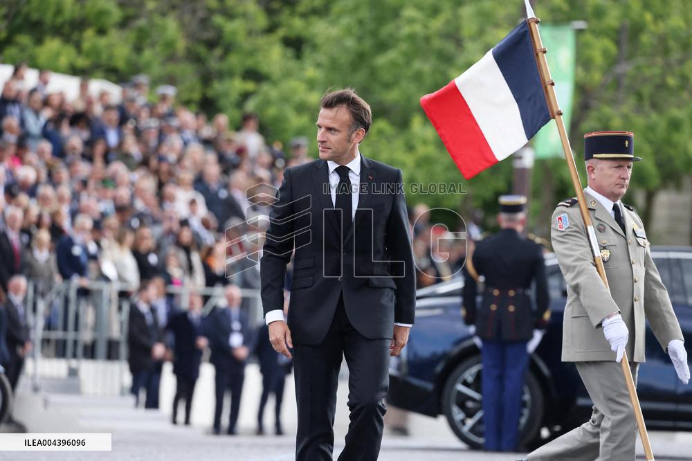 President Macron At Tomb Of The Unknown Soldier Ceremony - Paris