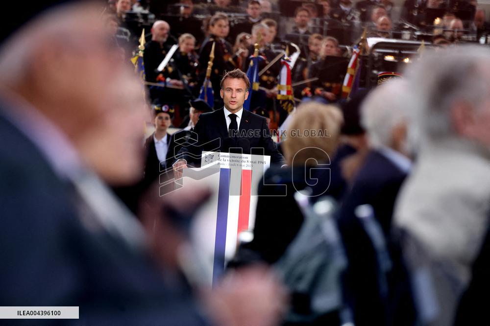 President Macron At Tomb Of The Unknown Soldier Ceremony - Paris