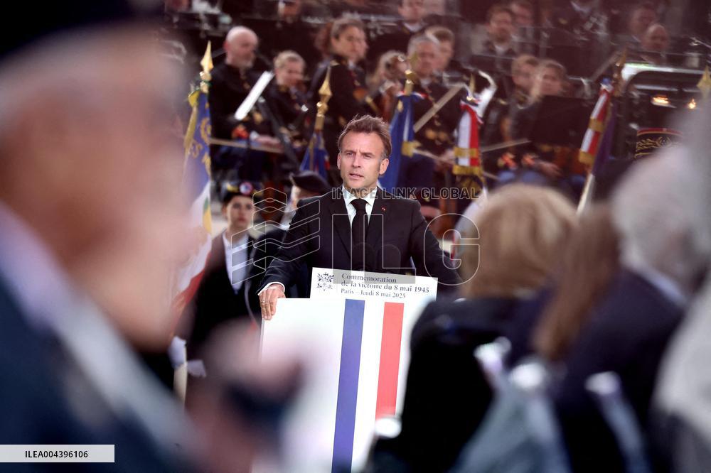 President Macron At Tomb Of The Unknown Soldier Ceremony - Paris