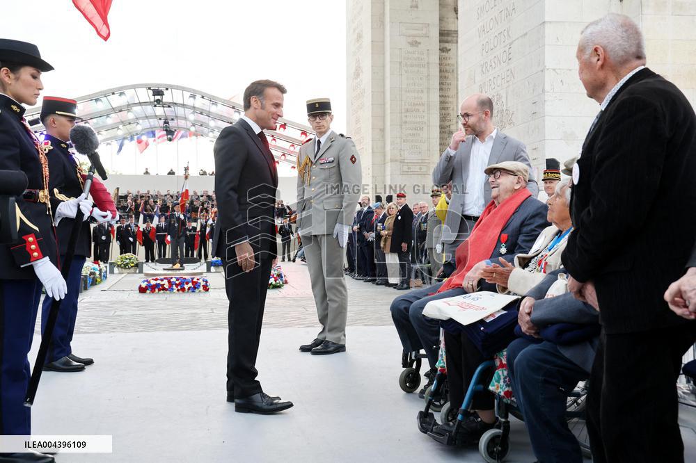 President Macron At Tomb Of The Unknown Soldier Ceremony - Paris