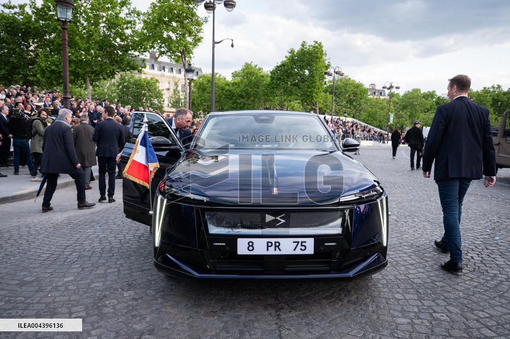 President Macron At Tomb Of The Unknown Soldier Ceremony - Paris