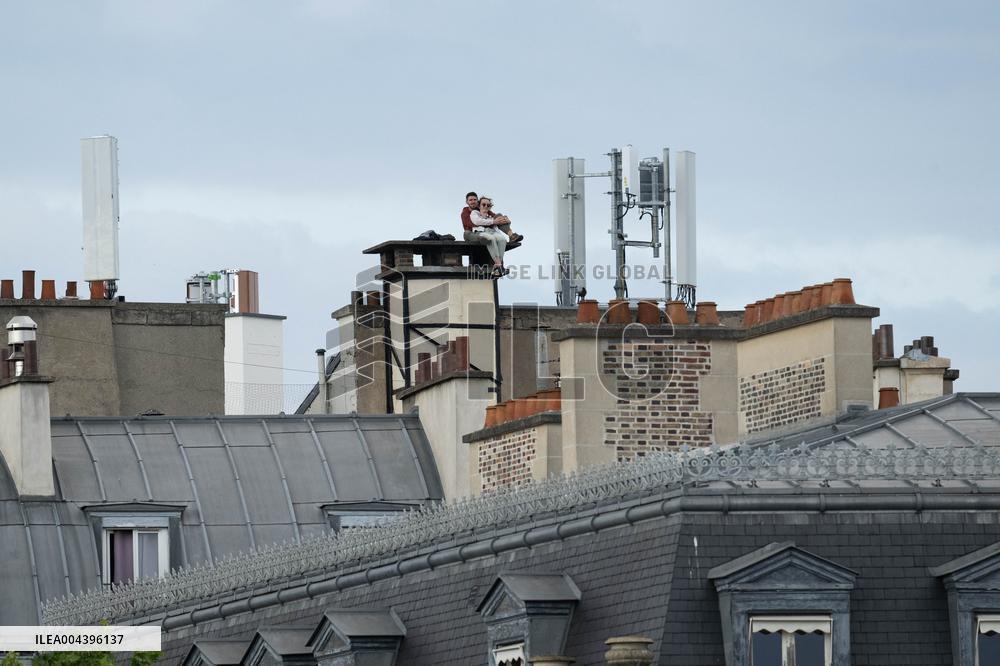 President Macron At Tomb Of The Unknown Soldier Ceremony - Paris