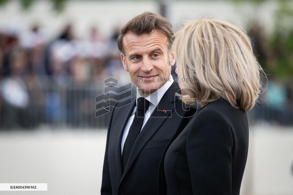 President Macron At Tomb Of The Unknown Soldier Ceremony - Paris