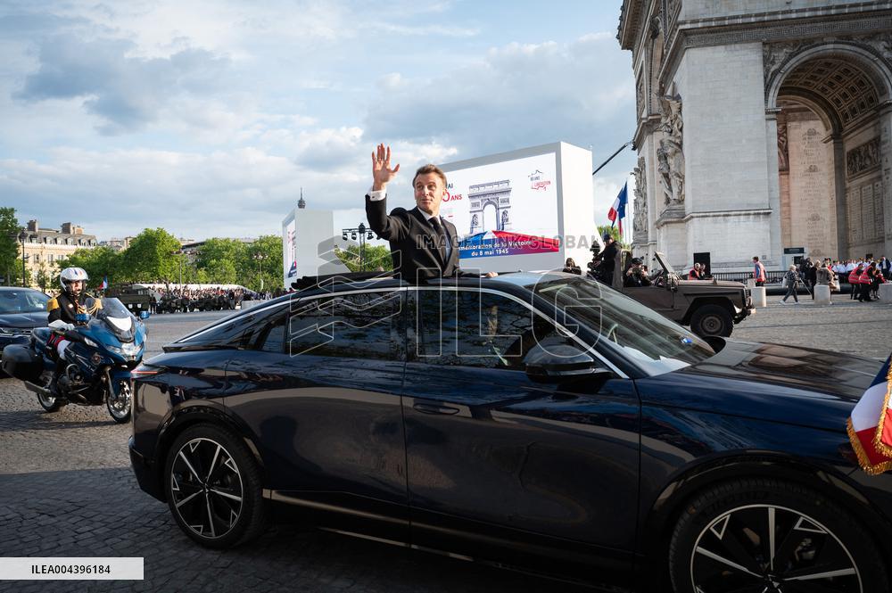 President Macron At Tomb Of The Unknown Soldier Ceremony - Paris