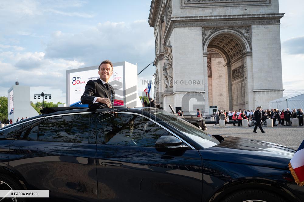 President Macron At Tomb Of The Unknown Soldier Ceremony - Paris