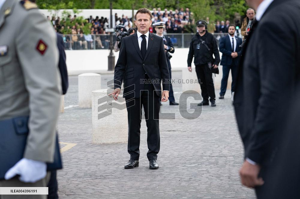 President Macron At Tomb Of The Unknown Soldier Ceremony - Paris