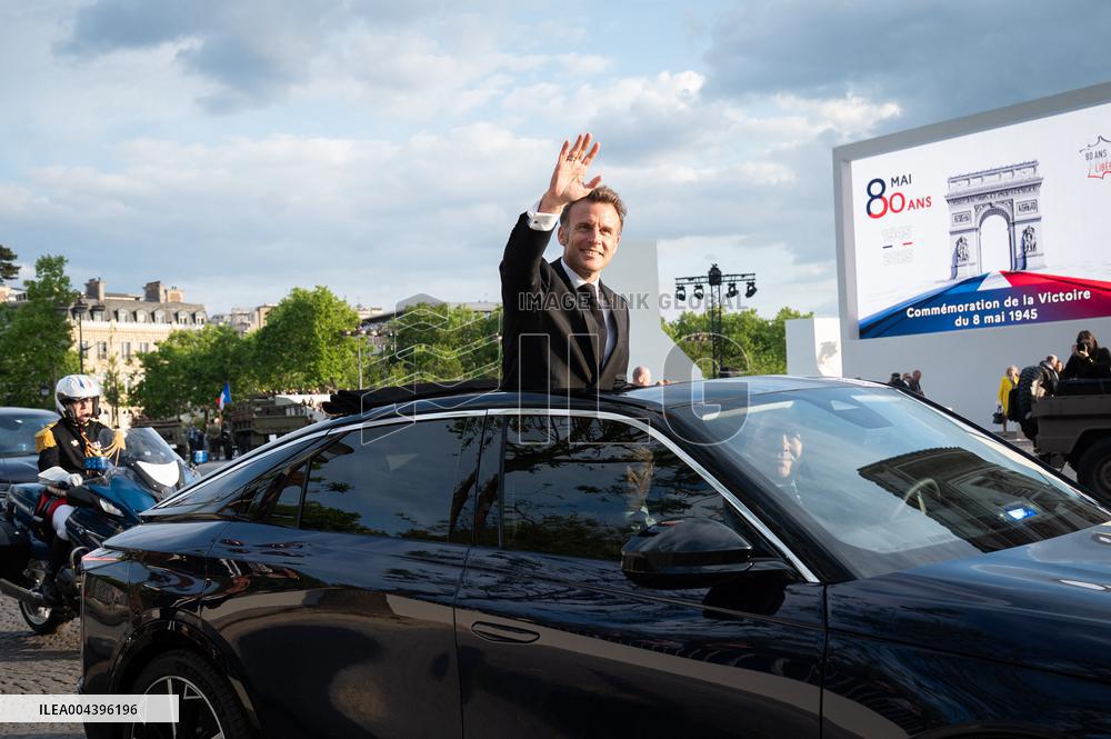 President Macron At Tomb Of The Unknown Soldier Ceremony - Paris