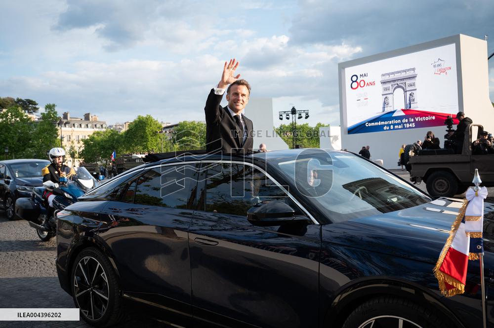 President Macron At Tomb Of The Unknown Soldier Ceremony - Paris